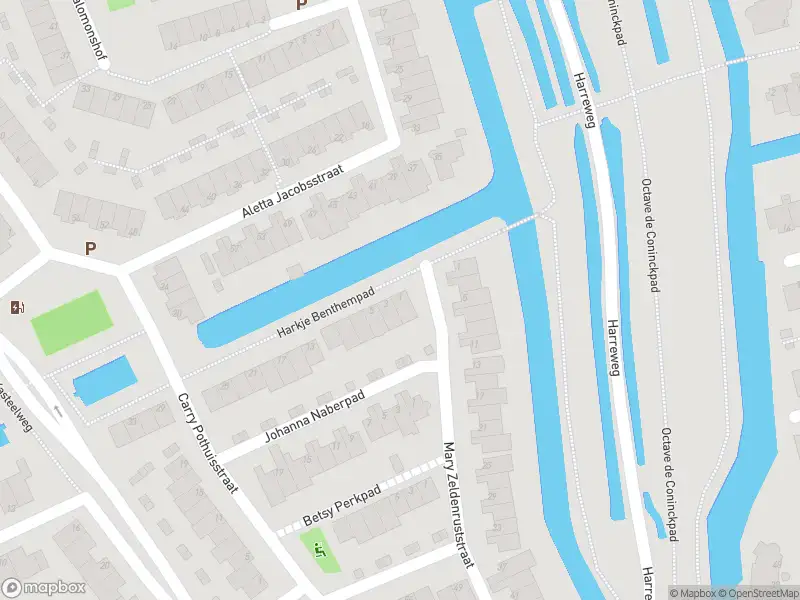 Ambulance met gepaste spoed naar de Harkje Benthempad in Schiedam