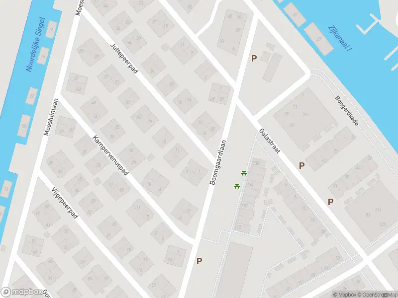 Ambulance met grote spoed naar de Juttepeerpad in Amsterdam