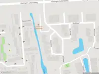 Ambulance met grote spoed naar de Vlasakker in Sommelsdijk