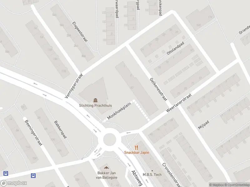 Ambulance met gepaste spoed naar de Mookhoekplein in Rotterdam