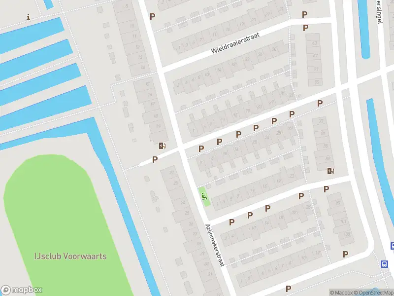 Ambulance met grote spoed naar de Leerlooierstraat in Delfgauw