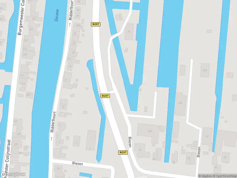 Ambulance met grote spoed naar de Alphenseweg in Boskoop