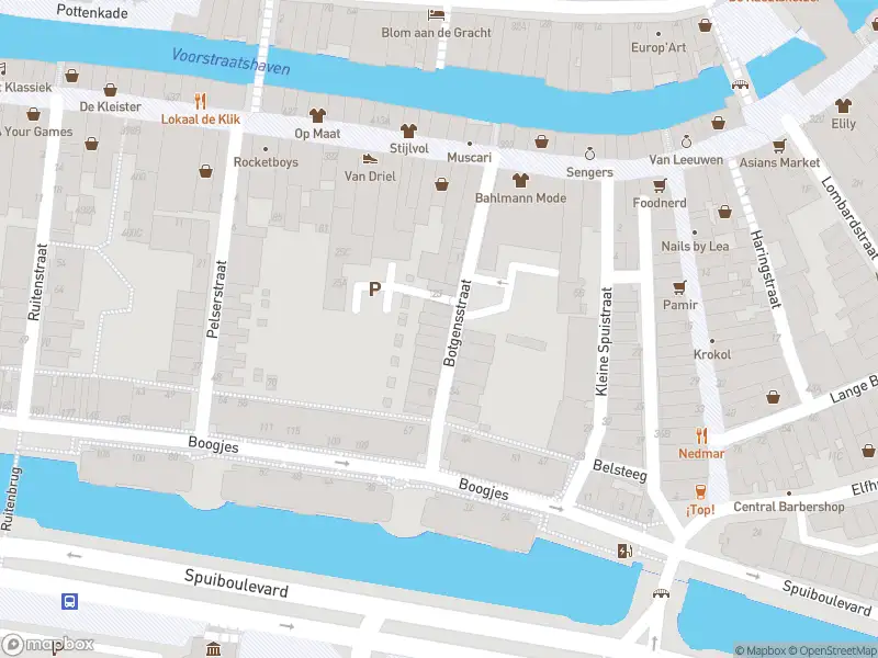 Ambulance met gepaste spoed naar de Botgensstraat in Dordrecht