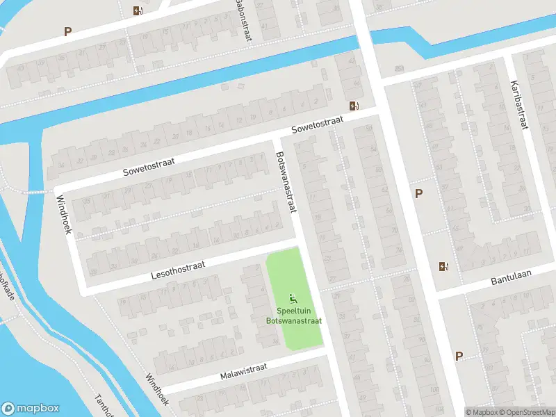 Ambulance met grote spoed naar de Botswanastraat in Delft