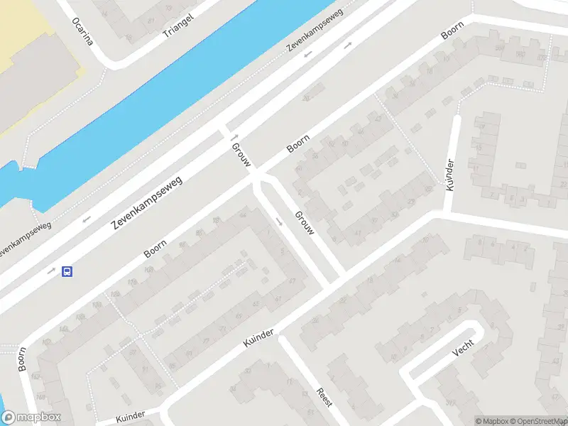 Ambulance met grote spoed naar de Grouw in Rotterdam