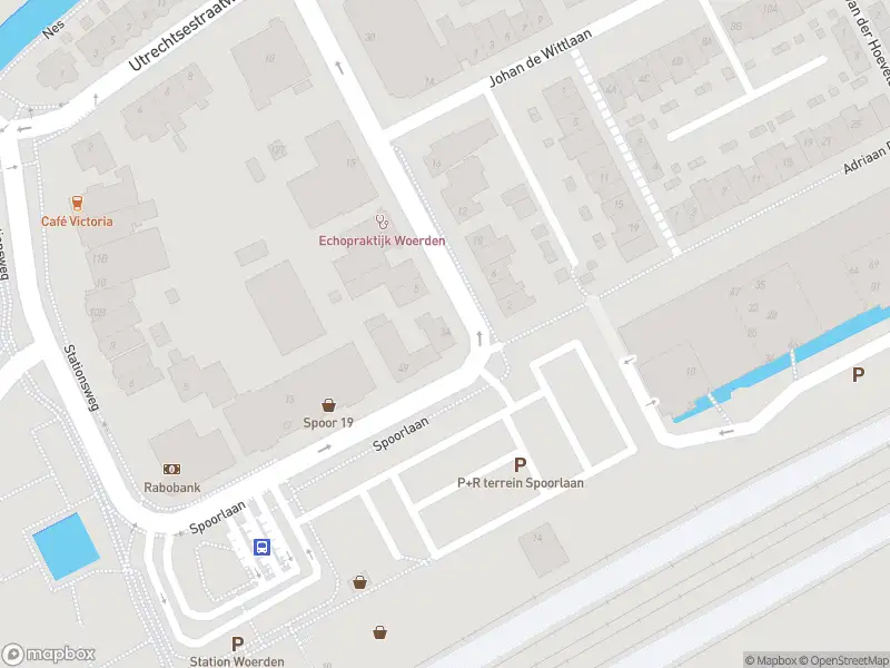 Brandweer met gepaste spoed naar de Stationsplein-Noord in Woerden vanwege een liftopsluiting