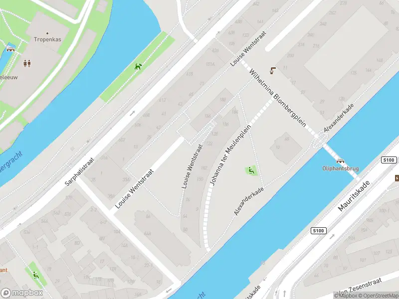 Brandweer met gepaste spoed naar de Louise Wentstraat in Amsterdam