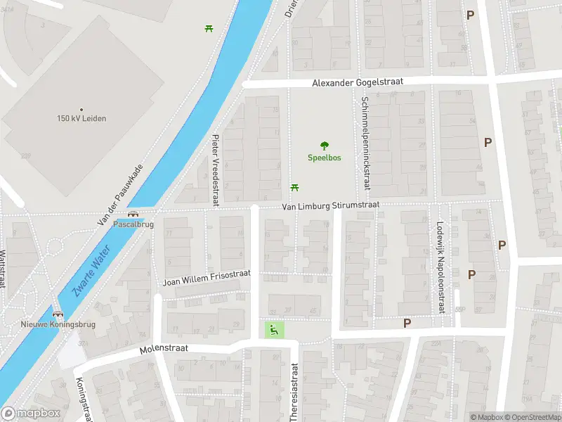 Ambulance met grote spoed naar de Van Limburg Stirumstraat in Leiden