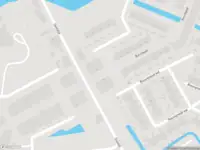 Ambulance met grote spoed naar de Burchtpad in Hellevoetsluis