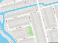 Ambulance met grote spoed naar de Botswanastraat in Delft