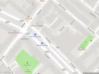 Ambulance met grote spoed naar de Schiekade in Rotterdam