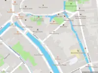 Ambulance met grote spoed naar de Molenwerf in Gouda