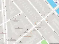 Ambulance met grote spoed naar de Koningsplein in 's-Gravenhage