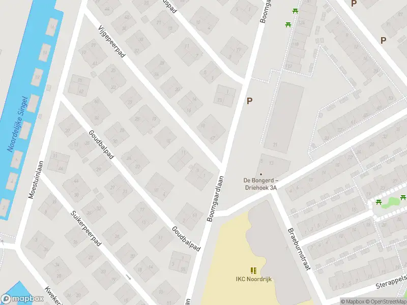 Ambulance met grote spoed naar de Vijgepeerpad in Amsterdam