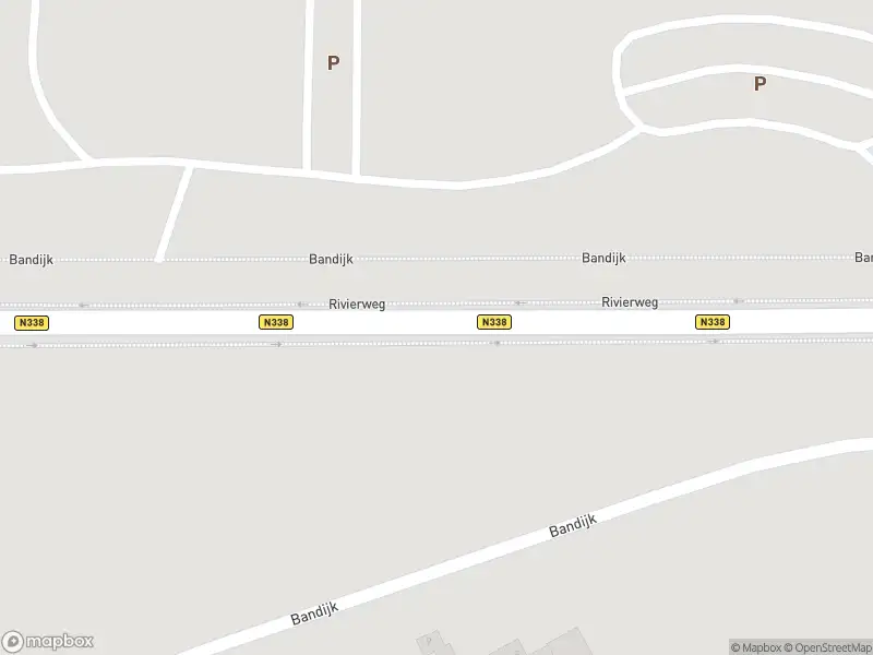 Brandweer met grote spoed naar de Rivierweg in Lathum