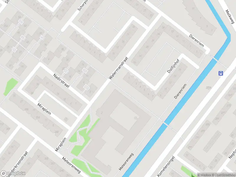 Ambulance met gepaste spoed naar de Watermanstraat in Amsterdam