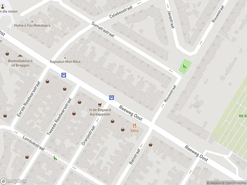 Ambulance met grote spoed naar de Reeweg Oost in Dordrecht