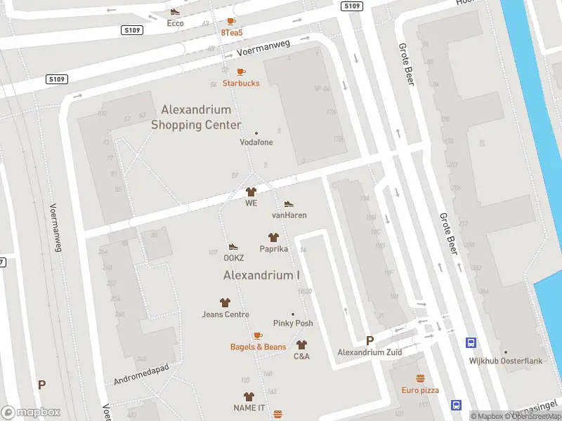 Ambulance met gepaste spoed naar de Korte Poolsterstraat in Rotterdam