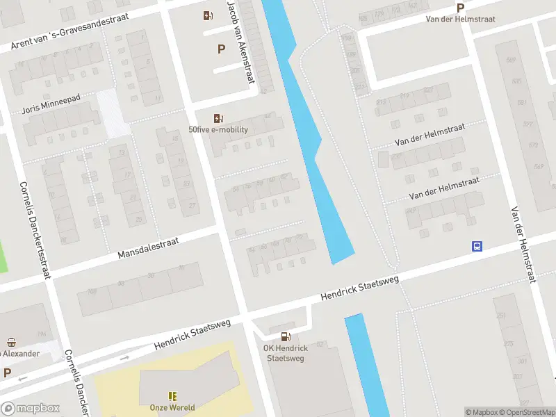 Ambulance met gepaste spoed naar de Jacob van Akenstraat in Rotterdam