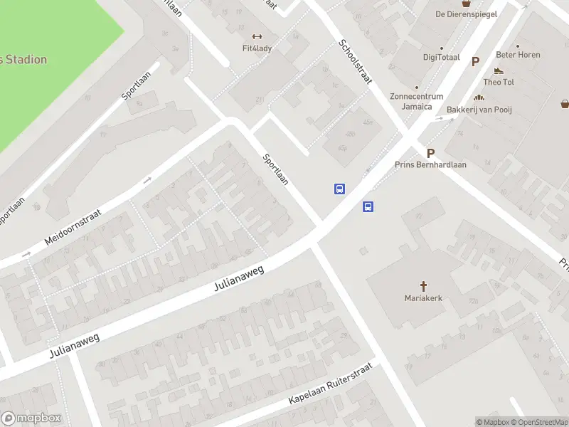 Ambulance met gepaste spoed naar de Sportlaan in Volendam