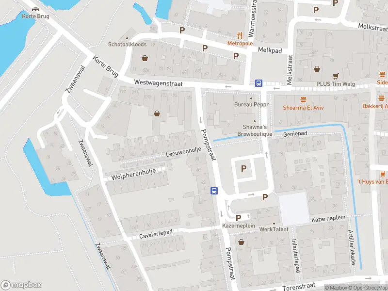 Ambulance met grote spoed naar de Leeuwenhofje in Gorinchem