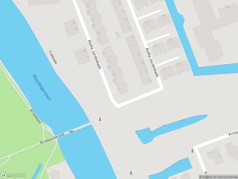 Ambulance met gepaste spoed naar de Aletta Jacobskade in Vlaardingen