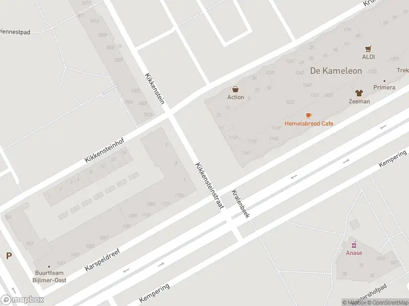 Ambulance met grote spoed naar de Kikkensteinstraat in Amsterdam