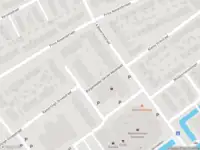 Ambulance met grote spoed naar de Middenmolensingel in Nieuwerkerk aan den IJssel