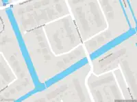 Ambulance met gepaste spoed naar de Gerard van der Dussenstraat in Hellevoetsluis