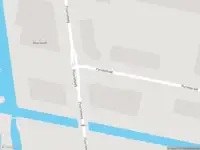 Ambulance met gepaste spoed naar de Pyrietstraat in Alkmaar