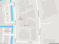 Brandweer met grote spoed naar de Deventerseweg in Barendrecht