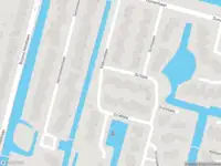 Ambulance met grote spoed naar de De Eppe in Reeuwijk