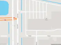 Ambulance met grote spoed naar de Luvernes in Amsterdam