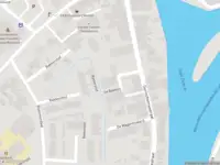 Ambulance met grote spoed naar de De Bakkerij in Meerkerk