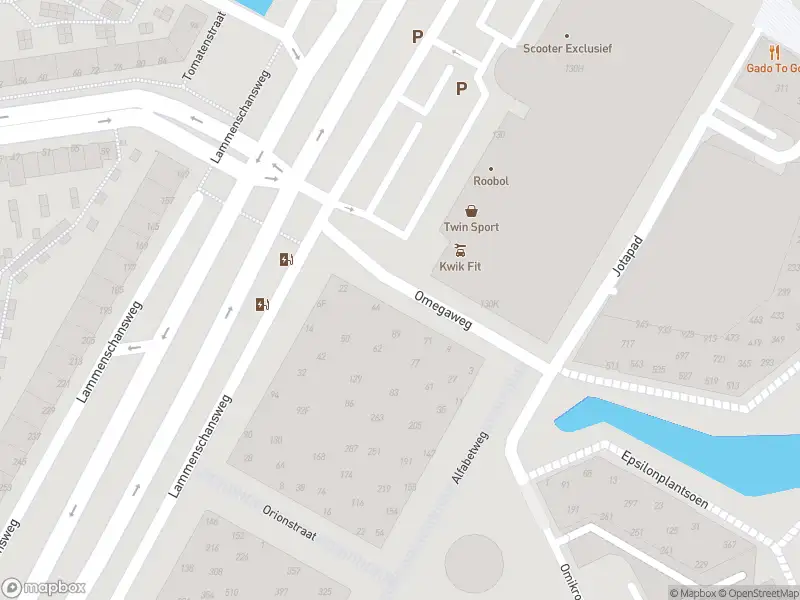 Ambulance met gepaste spoed naar de Kersenstraat in Leiden