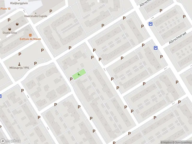 Ambulance met grote spoed naar de W van Zijlstraat in Nieuw-Lekkerland