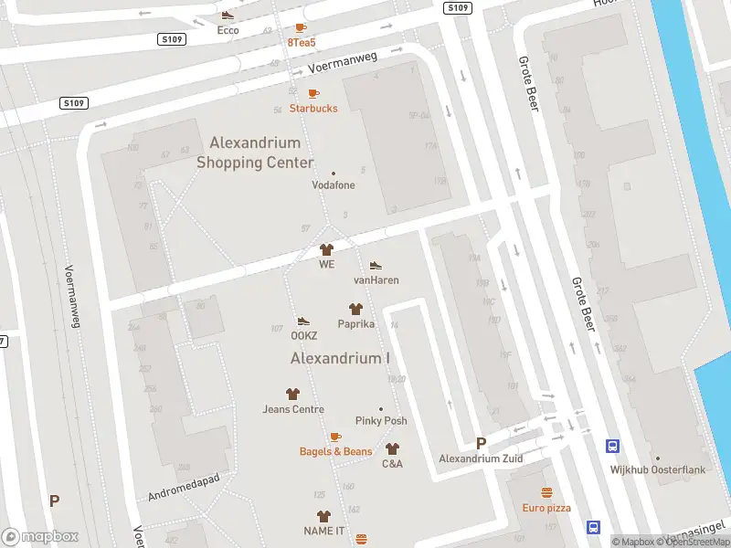 Ambulance met gepaste spoed naar de Korte Poolsterstraat in Rotterdam