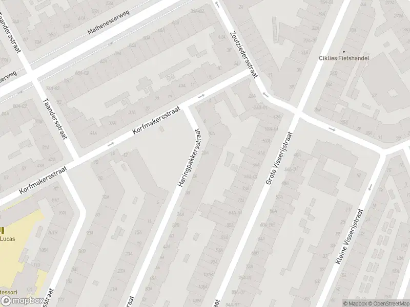 Ambulance met grote spoed naar de Haringpakkersstraat in Rotterdam