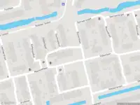 Ambulance met gepaste spoed naar de Slechtvalkhof in Delft