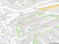 Ambulance met grote spoed naar de Schagerlaan in Amsterdam