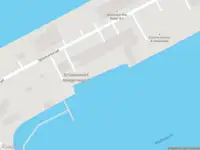 Ambulance met grote spoed naar de Ophemertstraat in Rotterdam