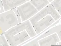 Brandweer en politie met grote spoed naar de Kastanjestraat in Venray vanwege middelgrote brand