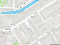 Ambulance met gepaste spoed naar de Burgemeester Baumannlaan in Rotterdam