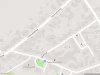 Brandweer met gepaste spoed naar de Pastoor de Bakkerstraat in Achtmaal vanwege grote brand