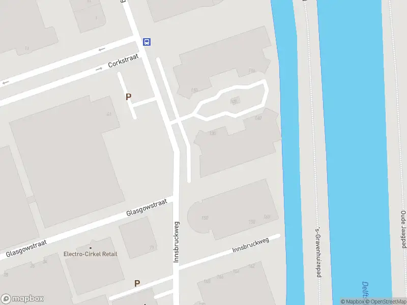 Ambulance met grote spoed naar de Innsbruckweg in Rotterdam