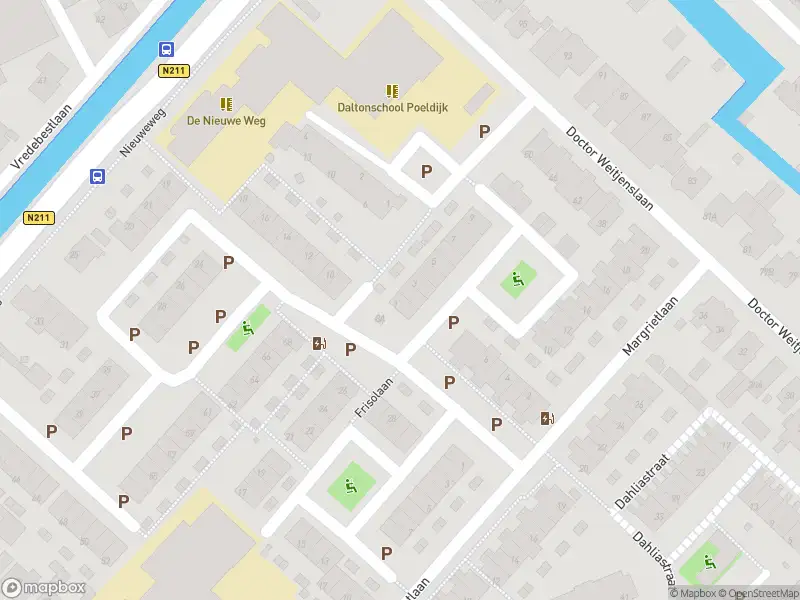 Ambulance met grote spoed naar de Willem-Alexanderlaan in Poeldijk