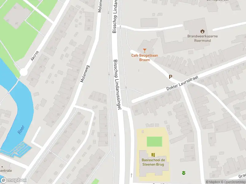 Politie naar de Bisschop Lindanussingel in Roermond vanwege aanrijding met letsel