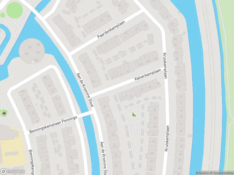 Ambulance met grote spoed naar de Kalverkamplaan in Uitgeest