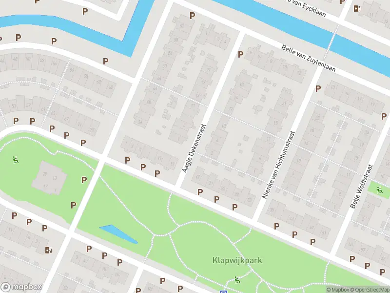 Ambulance met gepaste spoed naar de Aagje Dekenstraat in Pijnacker