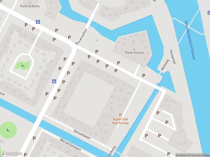 Brandweer met gepaste spoed naar de Genuahaven in Purmerend